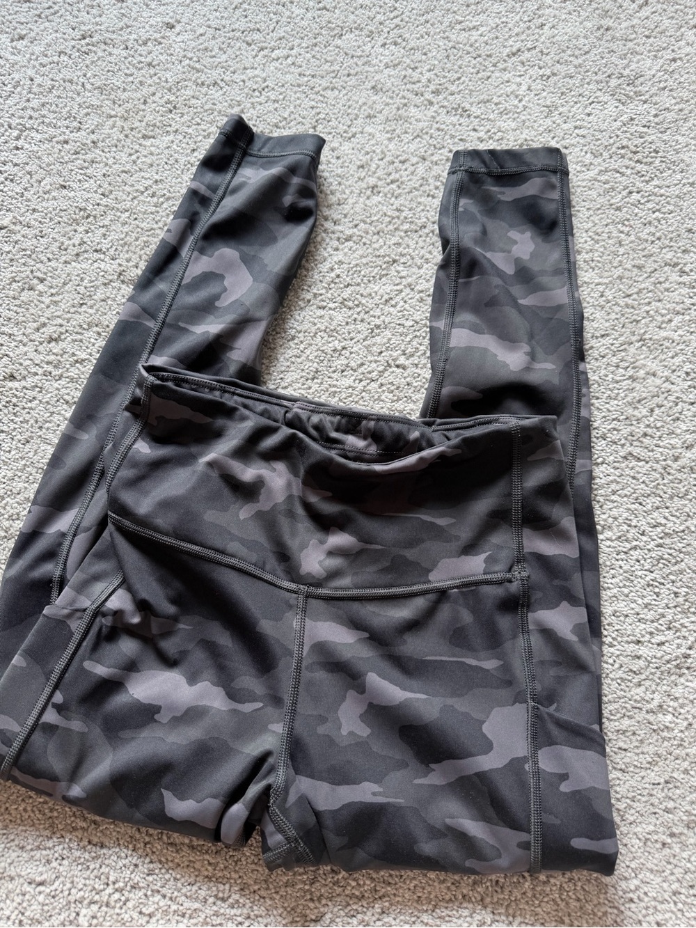 Athleta Women’s Black Camo Active Leggings
